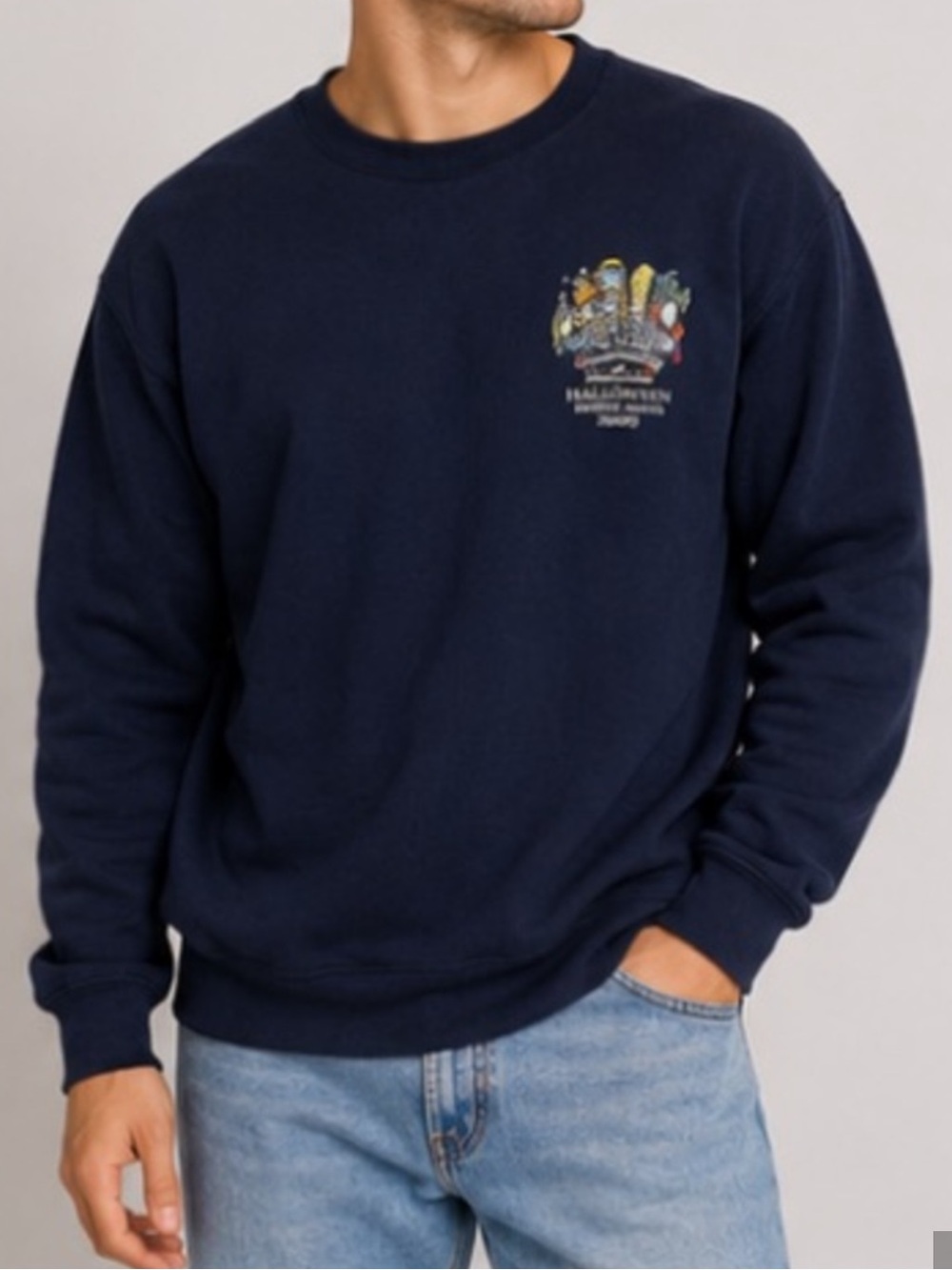 Halloween crewneck navy blue Lee vintage fits large